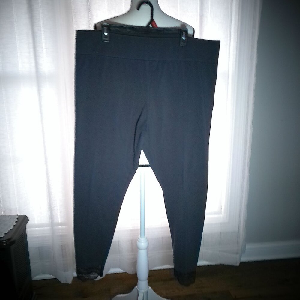 LOGO by Lori Goldstein Leggings with Lace Cuffs Pull-On Phantom Black NWOT XL